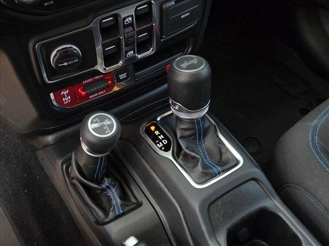 Used 2022 Jeep Wrangler Unlimited Rubicon 4xe AWD/4WD image 15