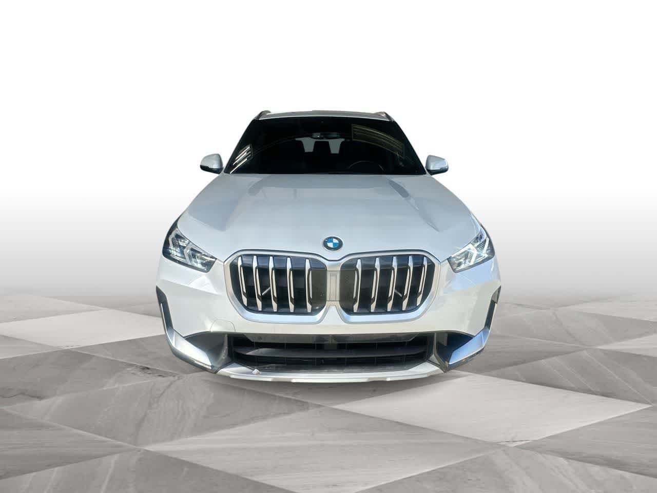 Used 2026 BMW X1 xDrive28i AWD/4WD image 3
