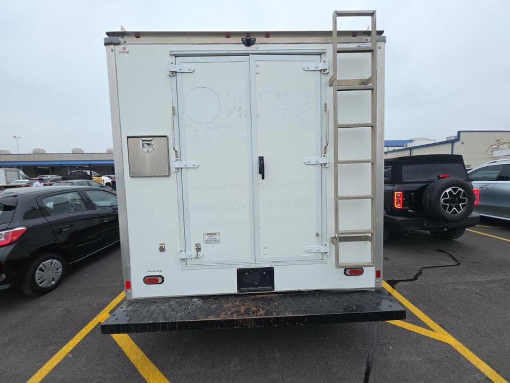 Used 2021 Chevrolet Express 3500 w/ Power Convenience Package RWD image 7