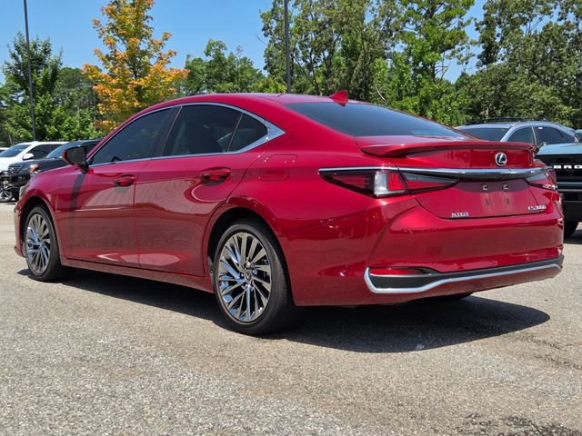 Used 2025 Lexus ES 300h w/ Technology Package FWD image 3
