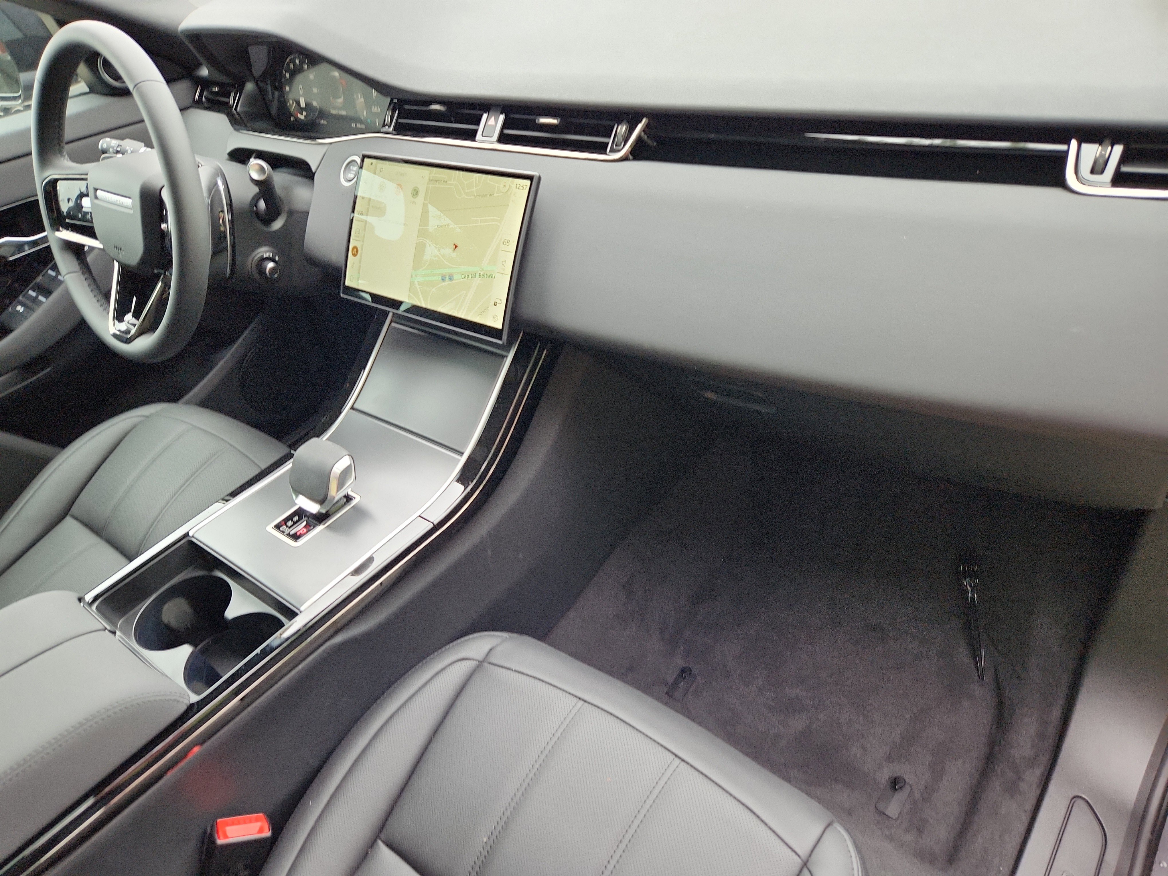 Certified 2026 Land Rover Range Rover Evoque S image 28