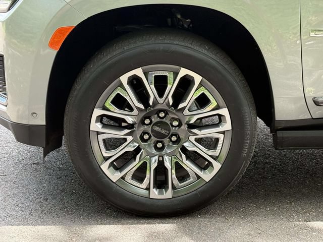 Certified 2024 GMC Yukon Denali Ultimate AWD/4WD image 8