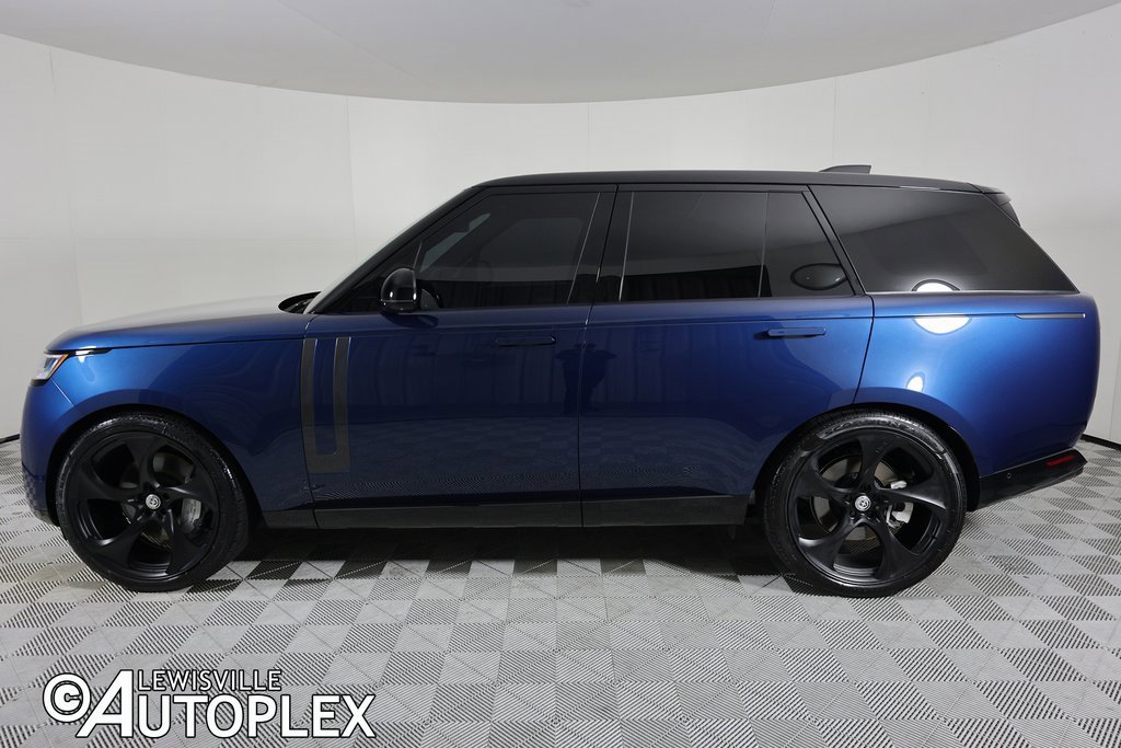 Used 2025 Land Rover Range Rover SE image 11