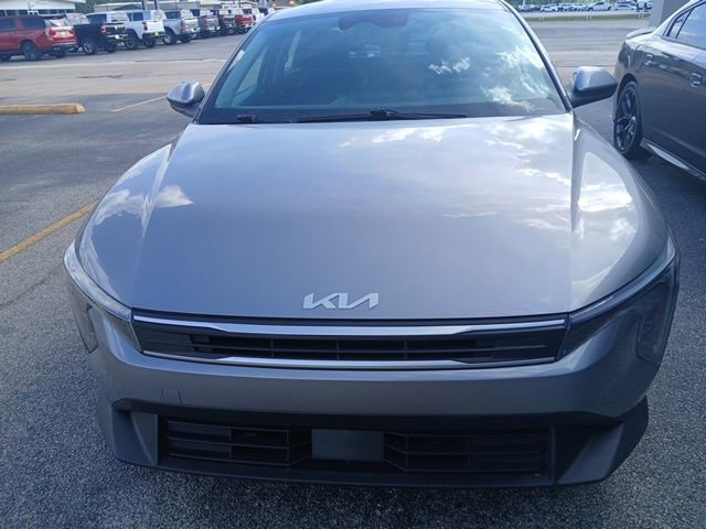 Used 2025 Kia K4 FWD image 2