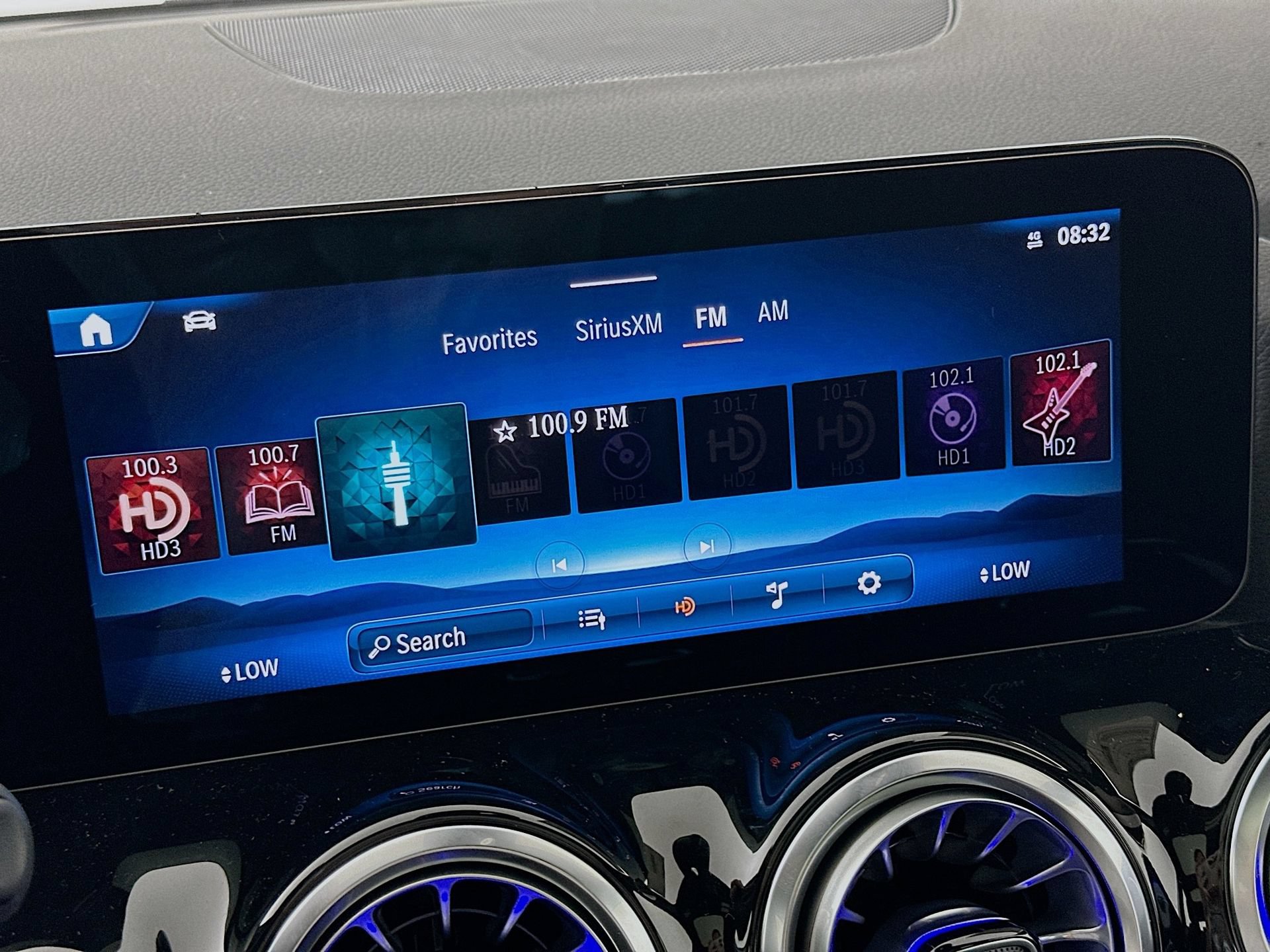 New 2026 Mercedes-Benz GLA 35 AMG 4MATIC image 15