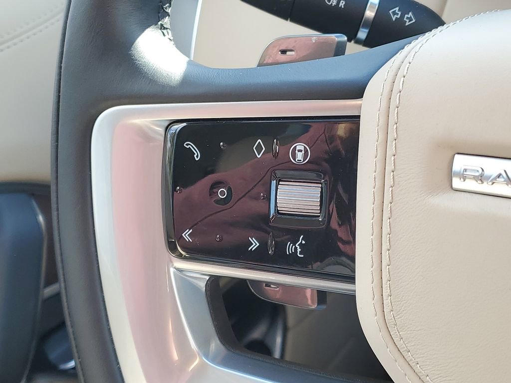 Used 2024 Land Rover Range Rover SE image 12