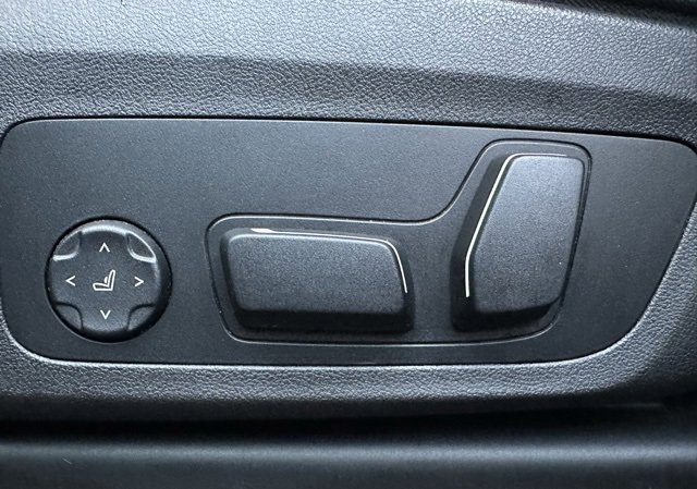 Used 2024 BMW X4 xDrive30i image 14