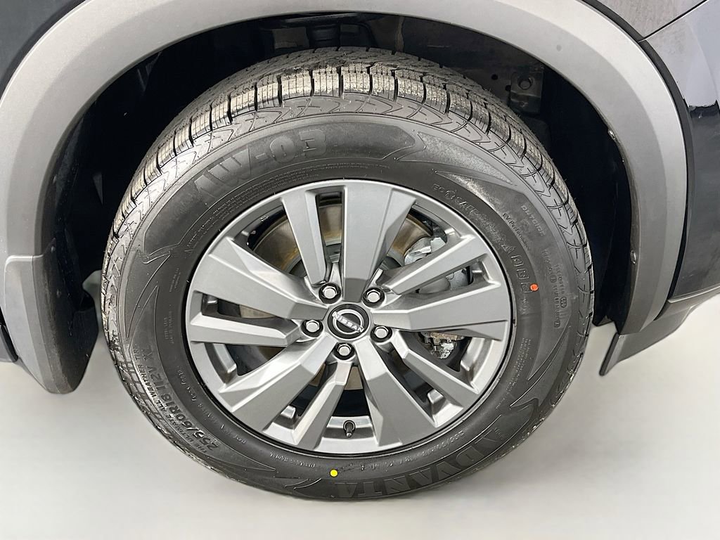 Used 2024 Nissan Pathfinder SV w/ Black Appearance Package image 38