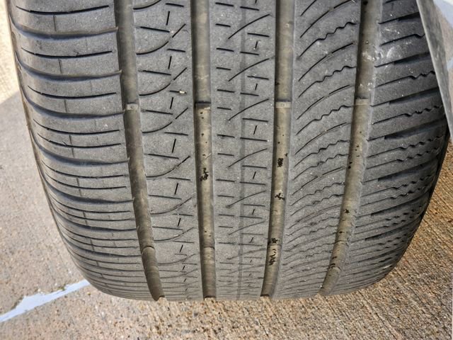 Used 2024 Land Rover Discovery Dynamic SE image 11