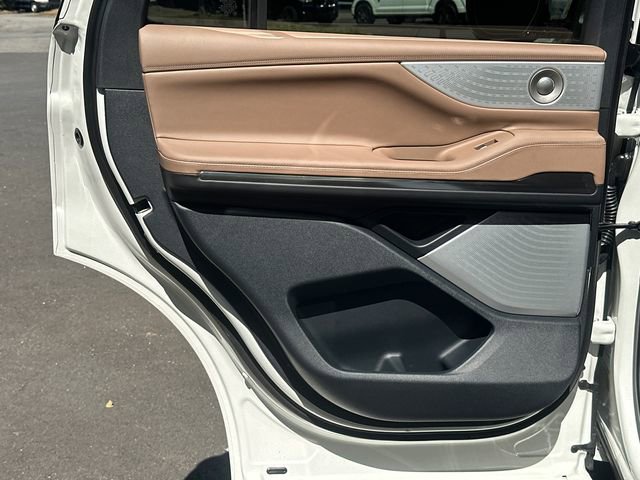 New 2026 Lincoln Navigator Black Label AWD/4WD image 23
