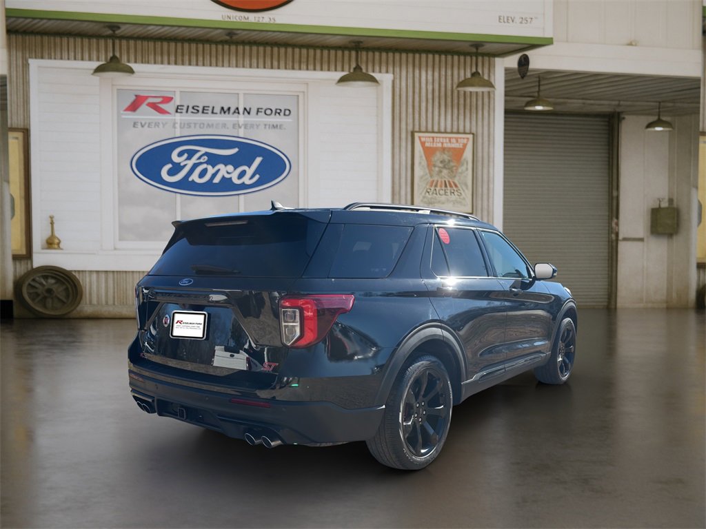 Used 2024 Ford Explorer ST w/ Equipment Group 401A image 6