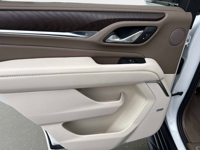 Used 2024 GMC Yukon Denali w/ Advanced Technology Package image 11