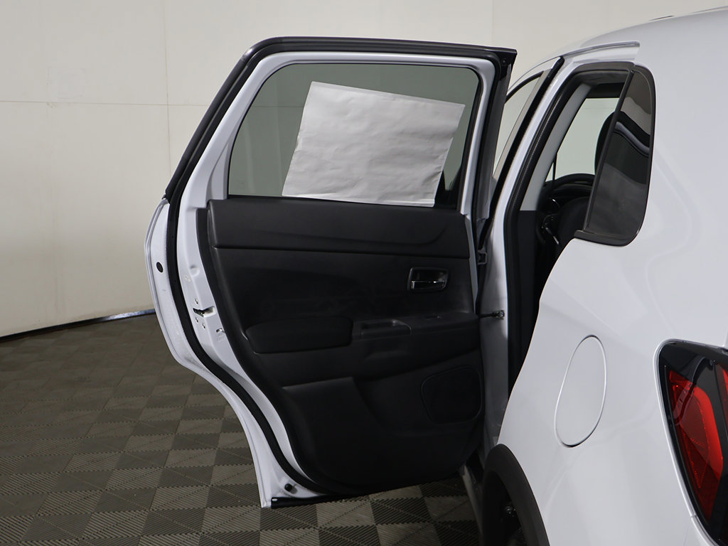 New 2027 Mitsubishi Outlander Sport LE FWD image 17
