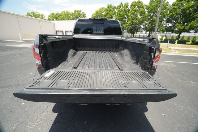 Used 2021 Nissan Titan PRO-4X w/ Pro-4x Convenience Package AWD/4WD image 11