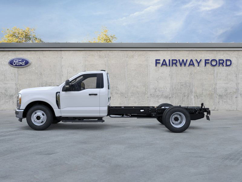 New 2026 Ford F350 XL image 3