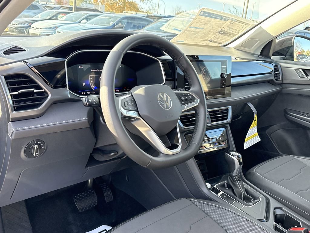 New 2026 Volkswagen Taos SE image 10