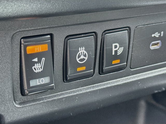 Used 2022 Nissan Frontier SV AWD/4WD image 16