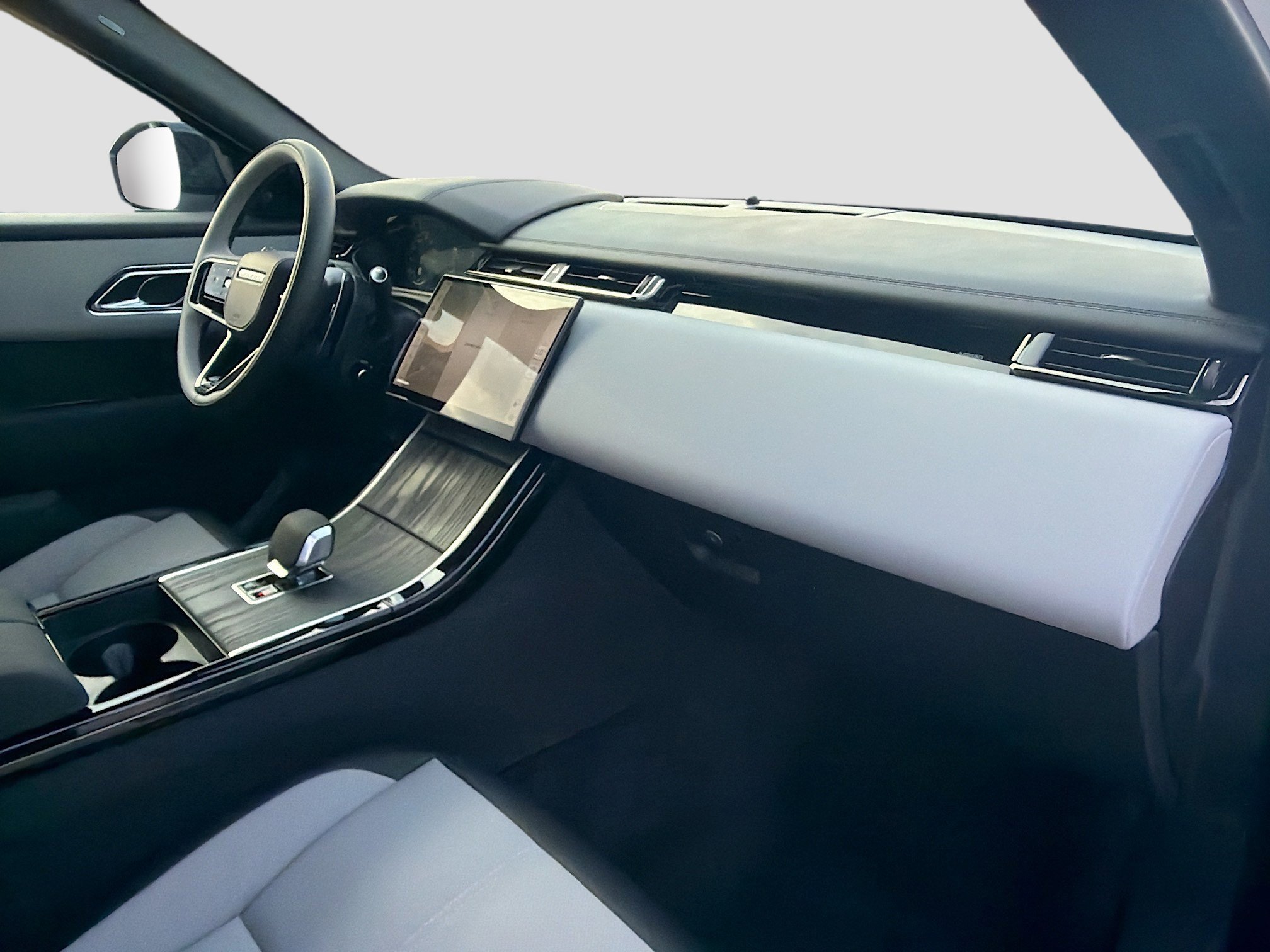 New 2026 Land Rover Range Rover Velar Dynamic SE image 14