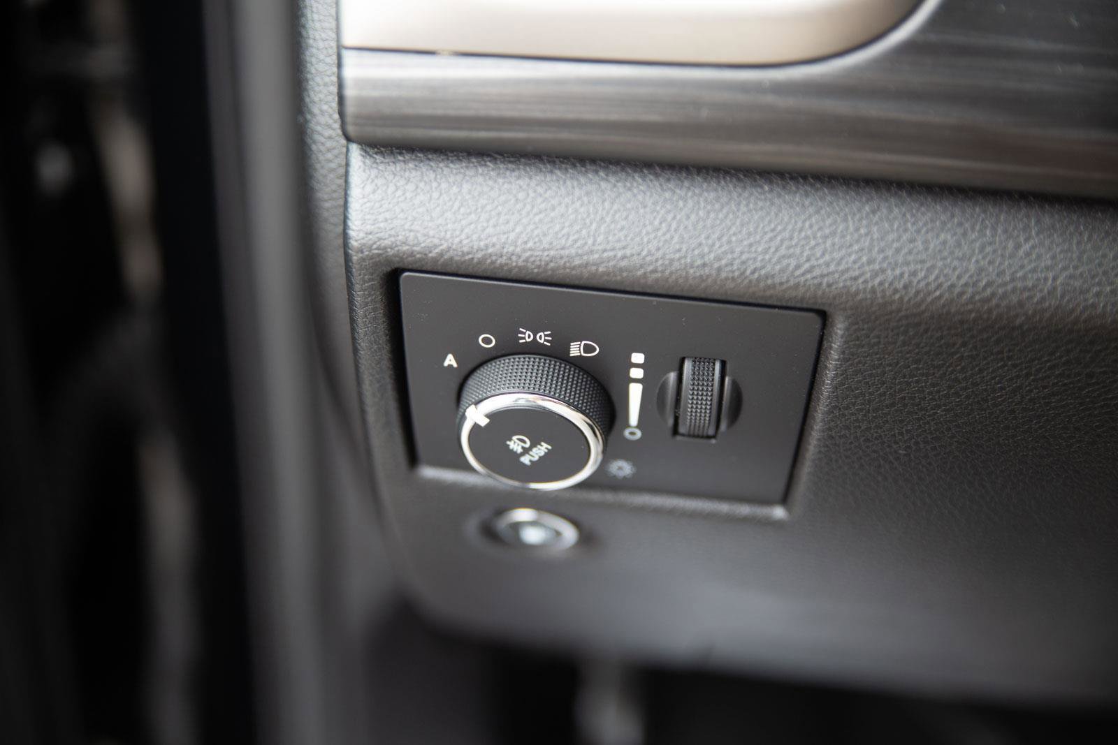 Used 2021 Jeep Grand Cherokee Laredo image 18