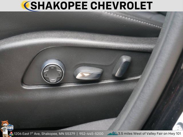 Used 2024 Cadillac XT4 Premium Luxury image 16