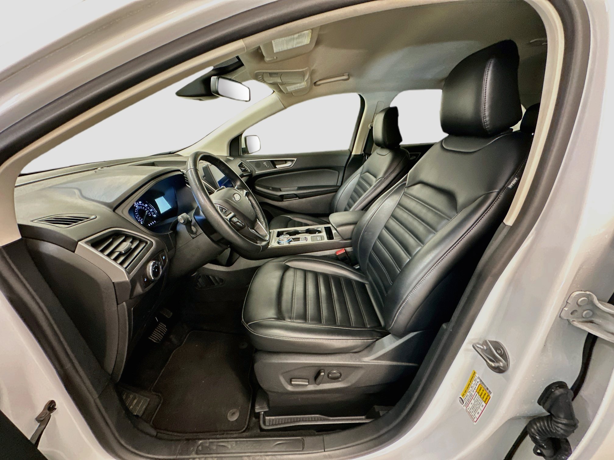 Used 2024 Ford Edge SEL AWD/4WD image 13