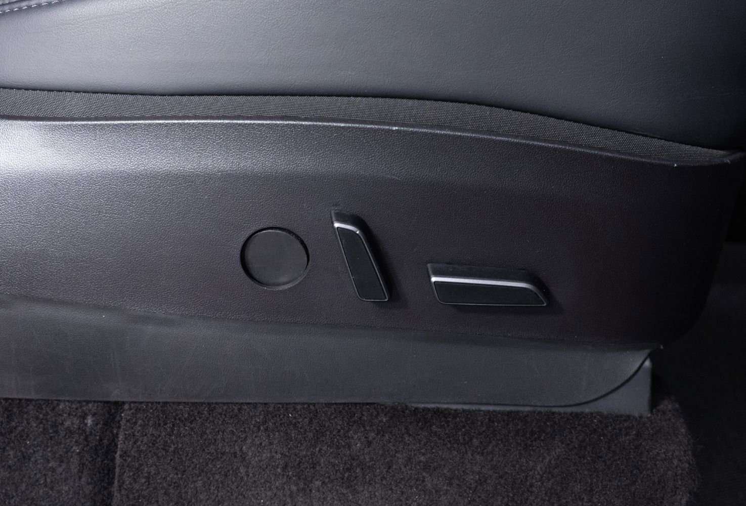 Used 2021 Tesla Model Y Long Range image 30