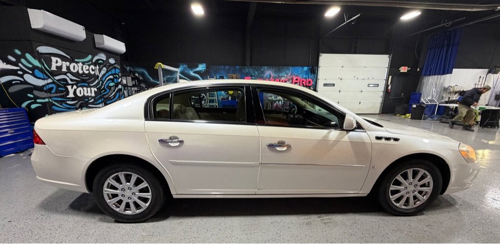 Used 2009 Buick Lucerne CX image 7