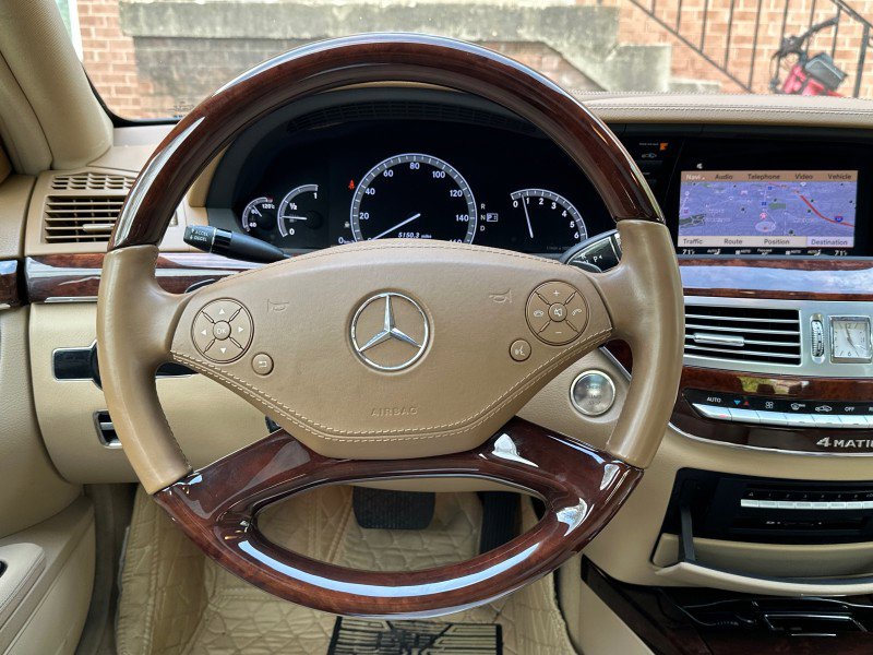 Used 2011 Mercedes-Benz S 550 4MATIC image 18
