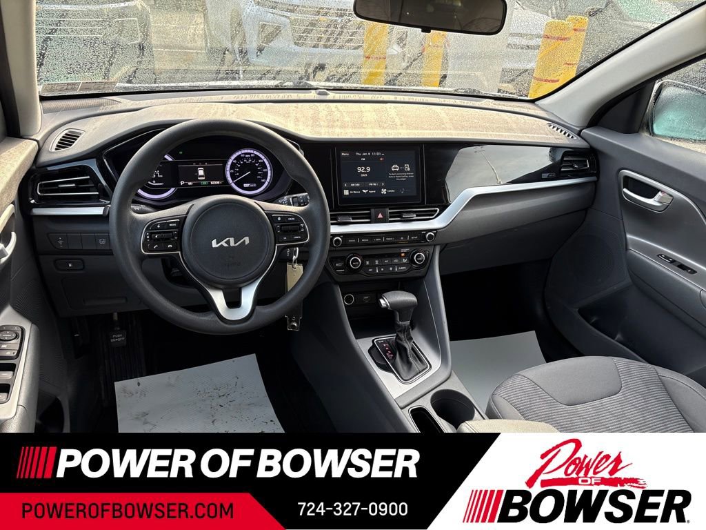 Used 2022 Kia Niro LX image 7