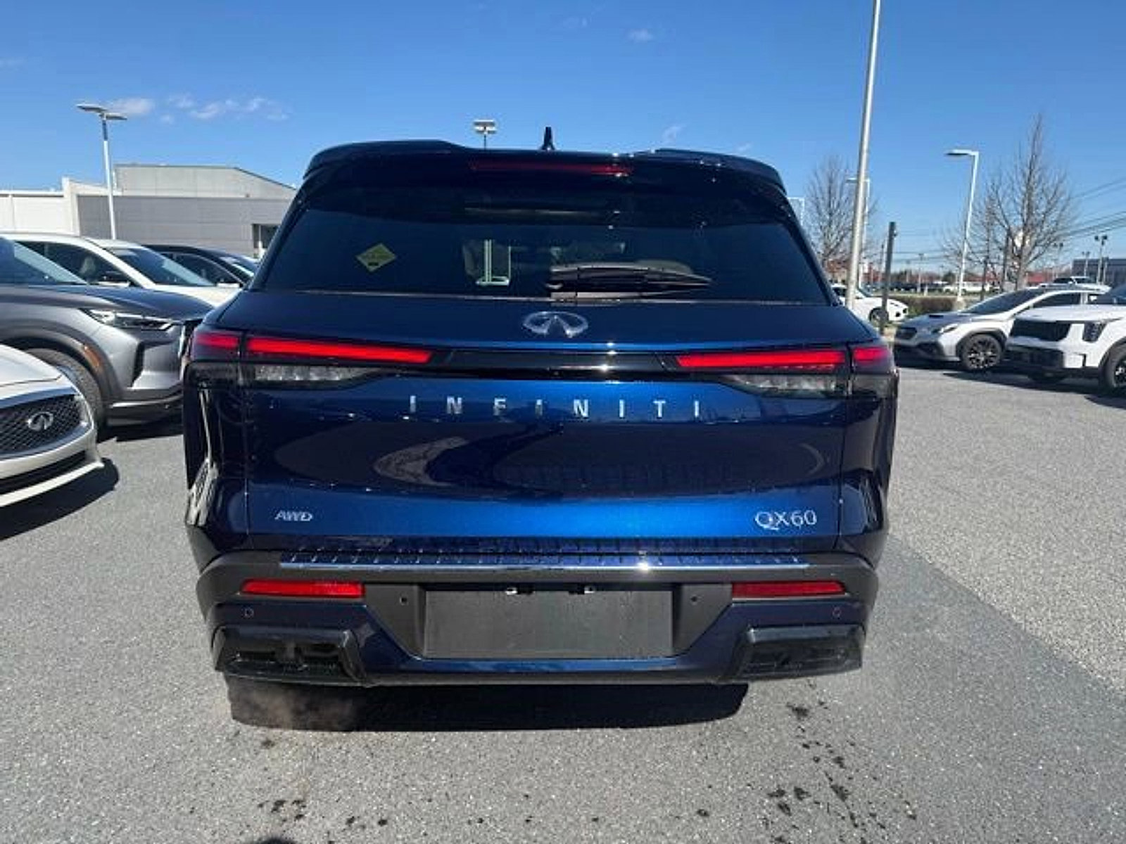 Used 2025 INFINITI QX60 Luxe w/ Lighting Package (N94) image 11