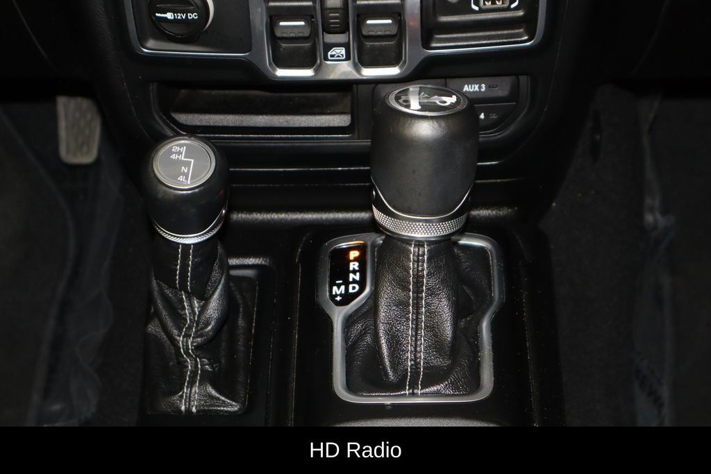 Used 2018 Jeep Wrangler Unlimited Sahara image 13