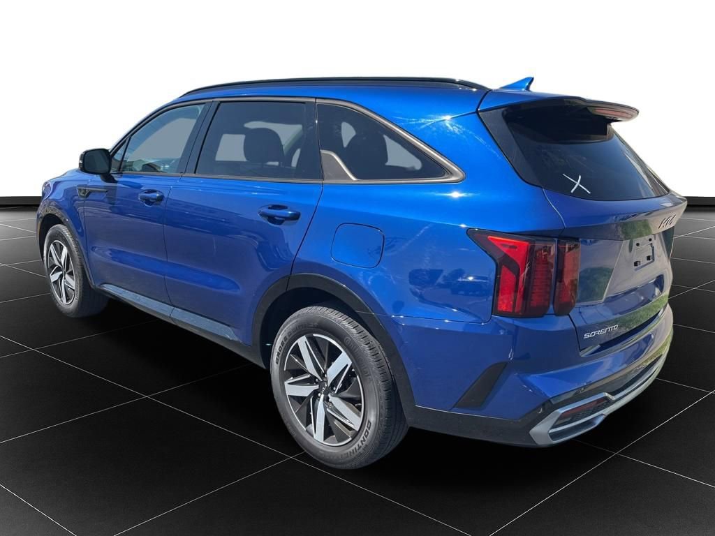 Used 2023 Kia Sorento EX w/ Panoramic Sunroof Package FWD image 3