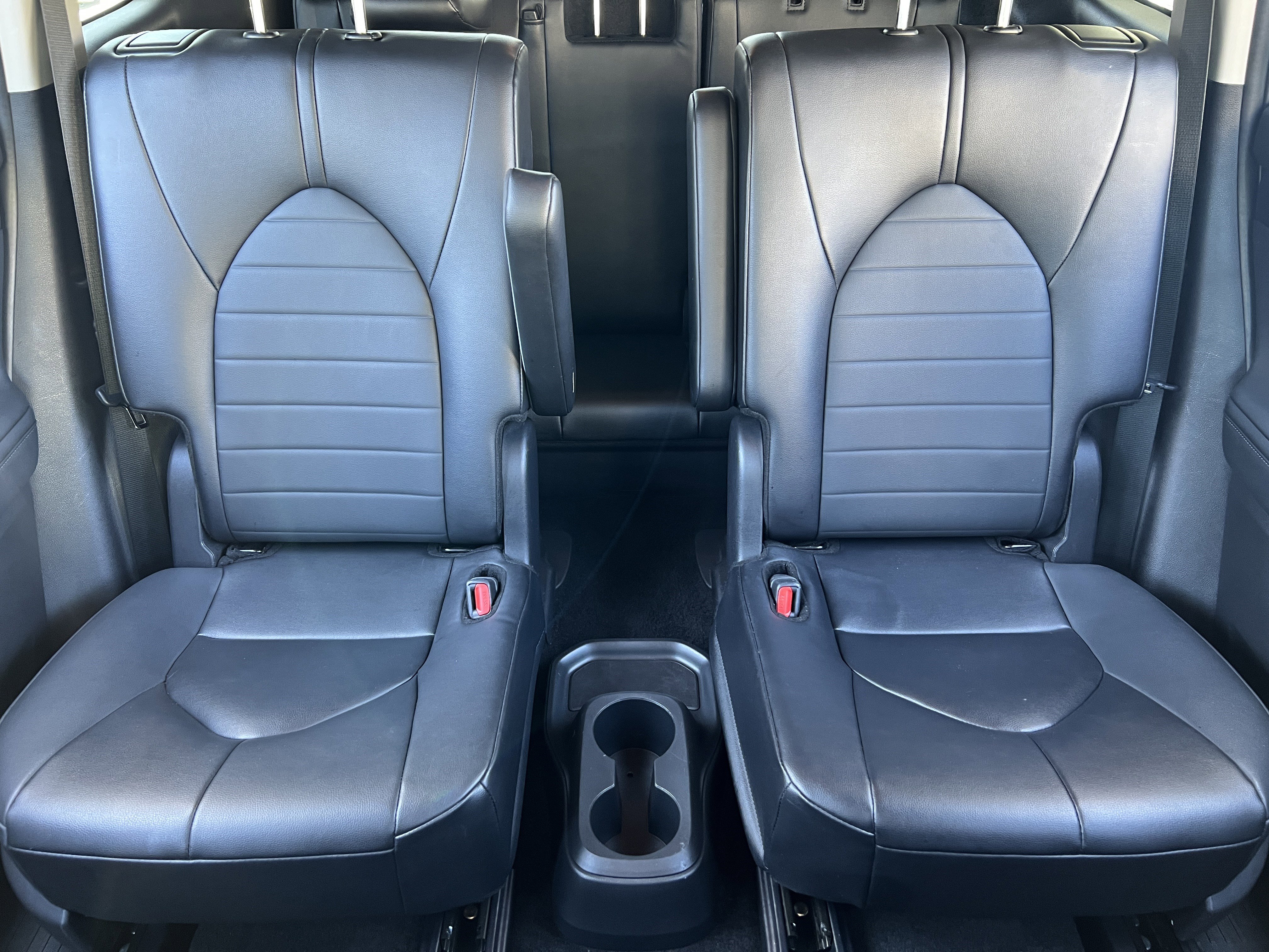 Used 2024 Toyota Highlander XLE image 16