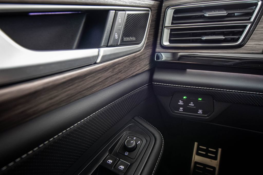 New 2026 Volkswagen Atlas SEL Premium R-Line AWD/4WD image 38