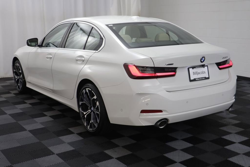 Certified 2025 BMW 330i xDrive Sedan w/ Premium Package AWD/4WD image 14