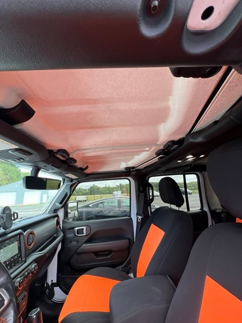 Used 2022 Jeep Gladiator Mojave w/ Cold Weather Group AWD/4WD image 20