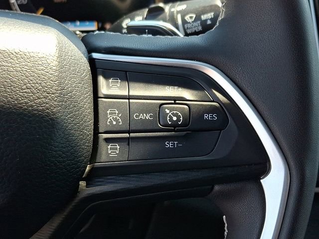 Used 2024 Jeep Grand Cherokee L Laredo AWD/4WD image 21