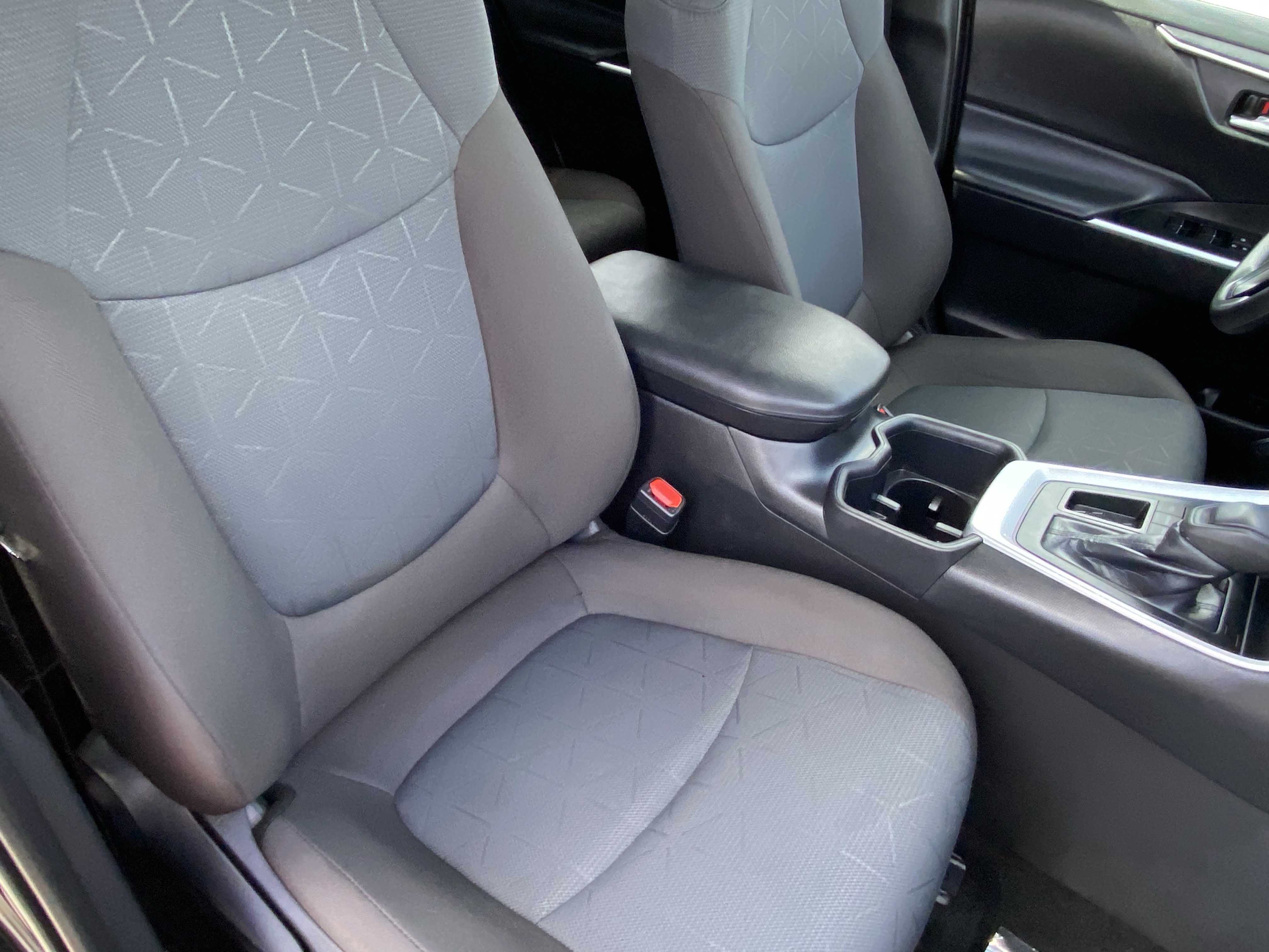 Certified 2025 Toyota RAV4 XLE FWD image 11
