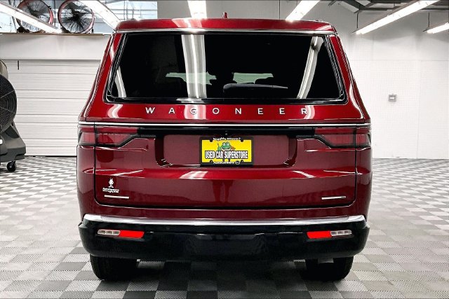 Used 2022 Jeep Wagoneer Series III AWD/4WD image 5