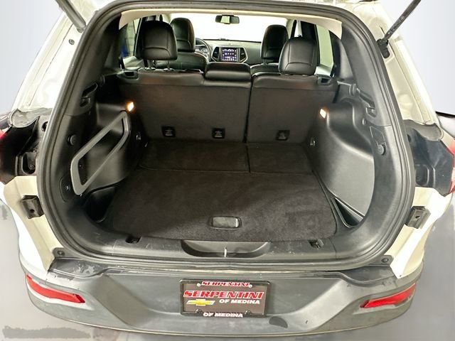 Used 2015 Jeep Cherokee Trailhawk w/ Comfort/Convenience Group image 26