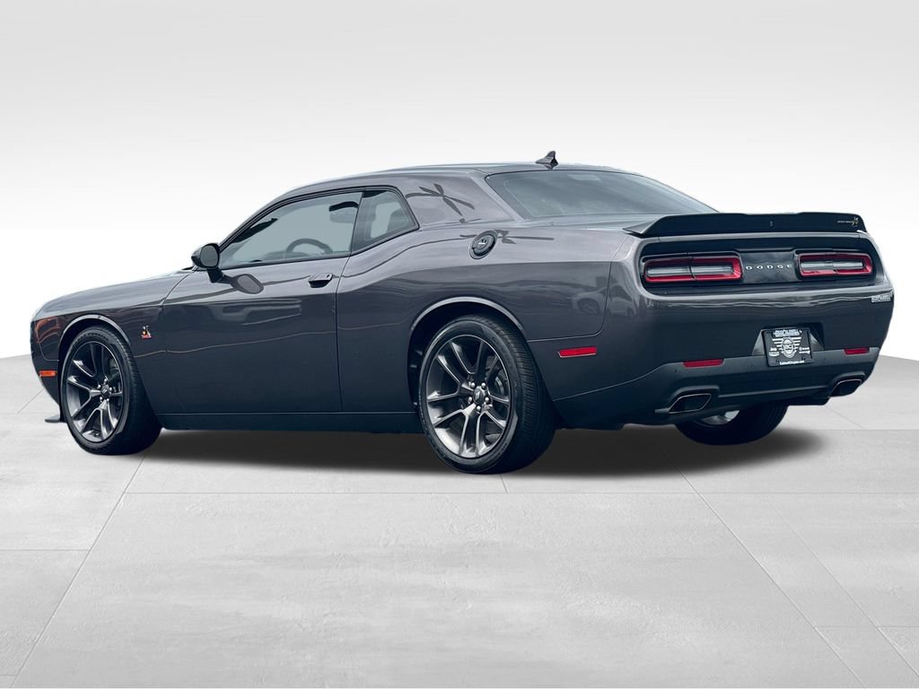 Used 2022 Dodge Challenger R/T Scat Pack RWD image 5