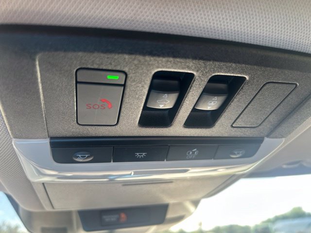 Used 2021 Nissan Rogue SV AWD/4WD image 34