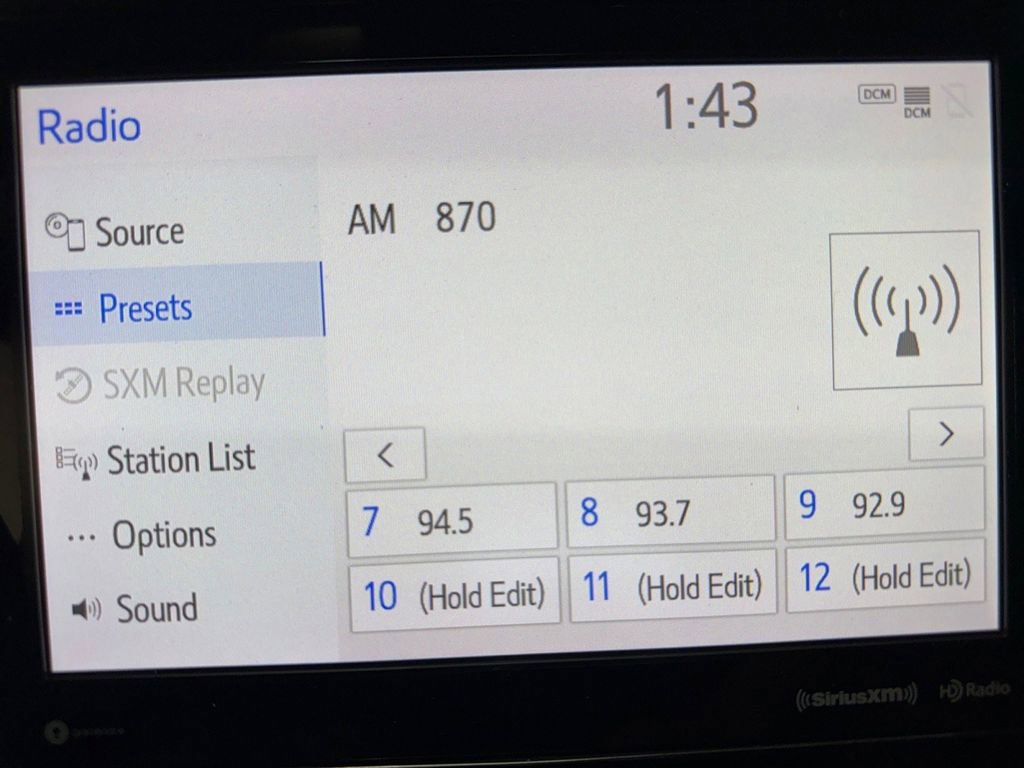 Used 2022 Toyota Camry XSE FWD image 27
