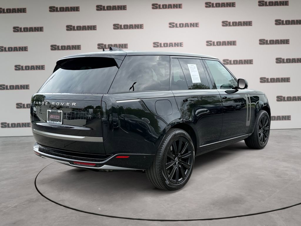 Used 2025 Land Rover Range Rover SE AWD/4WD image 5