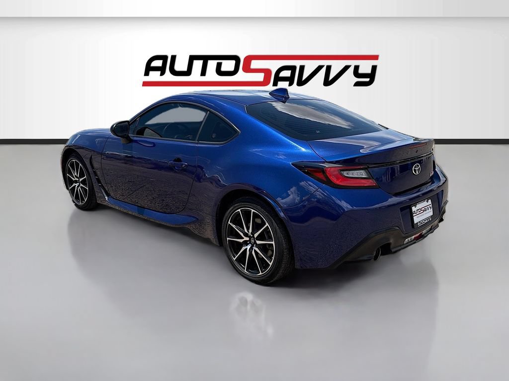 Used 2023 Toyota GR86 w/ ALL Weather Mat Package (TMS) RWD image 5