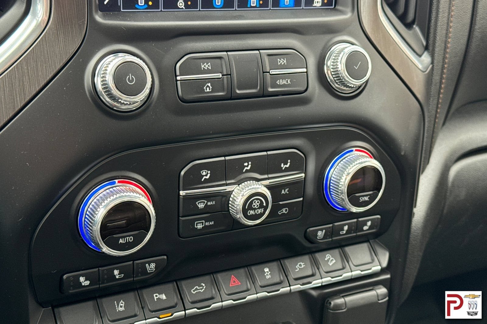 Certified 2022 GMC Sierra 2500 AT4 w/ AT4 Premium Plus Package AWD/4WD image 24