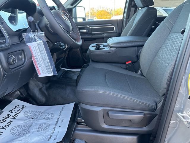 New 2026 RAM 4500 4x4 Crew Cab DRW image 19
