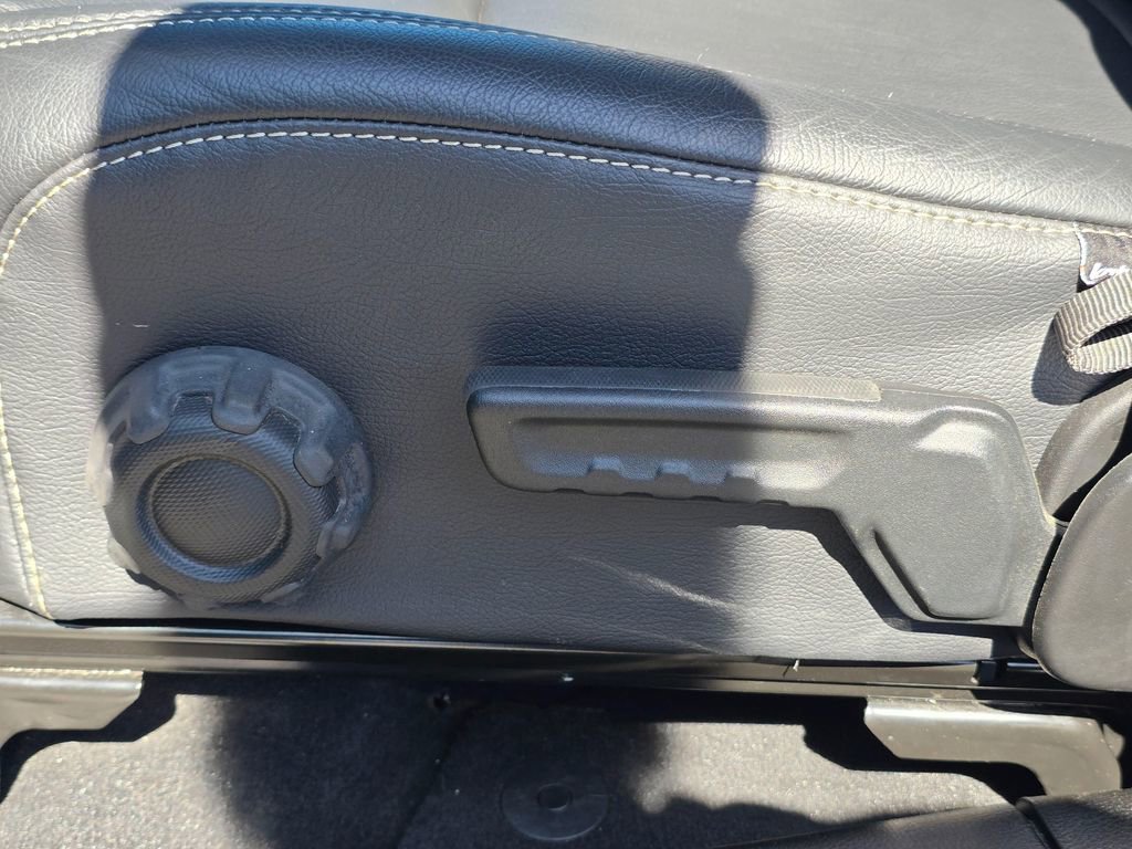 Used 2025 Jeep Wrangler Unlimited Rubicon image 19