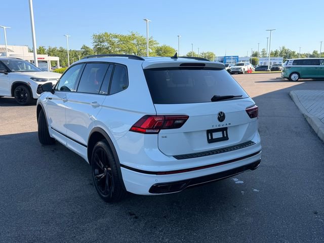 Certified 2024 Volkswagen Tiguan SE R-Line FWD image 3