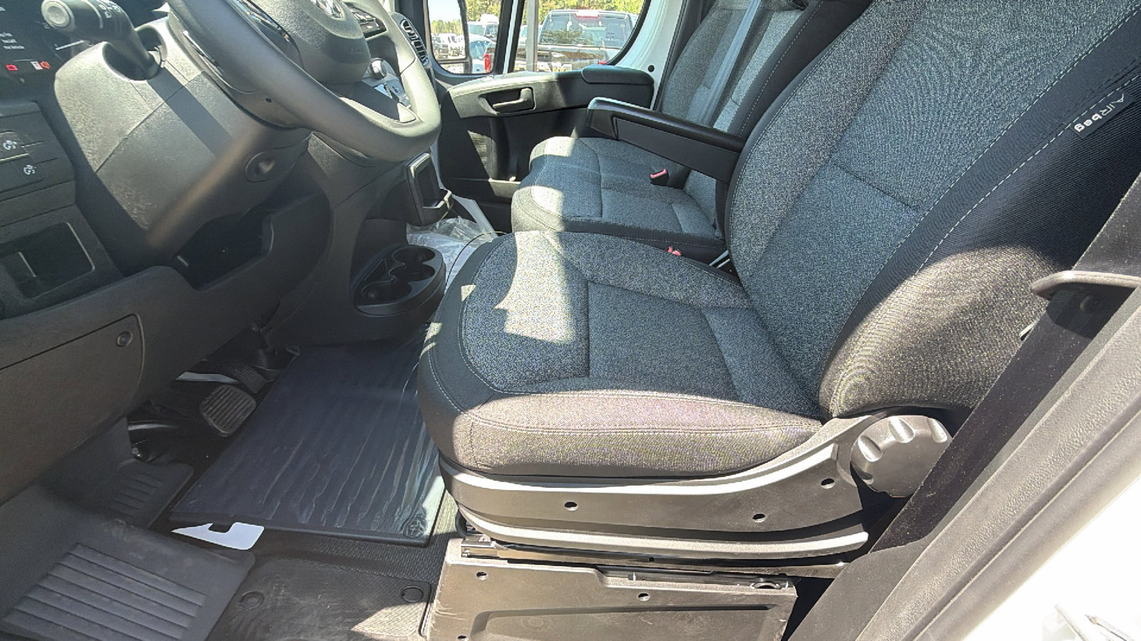 New 2026 RAM ProMaster 1500 w/ Convenience Group FWD image 17